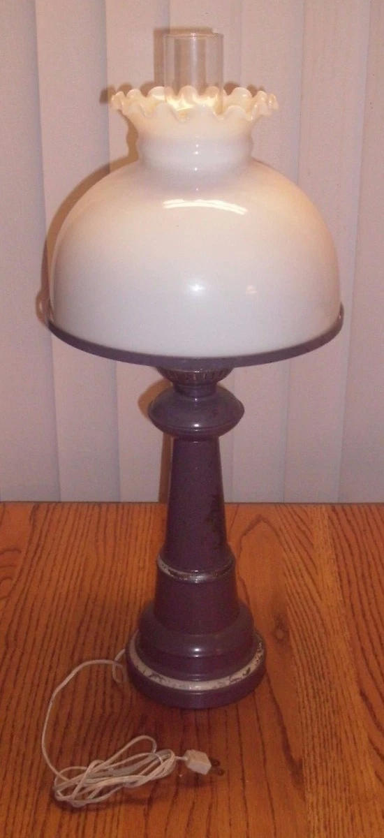 VINTAGE OLD FASHIONED KEROSENE STYLE ELECTRIC METAL LAMP WITH GLASS SHADES