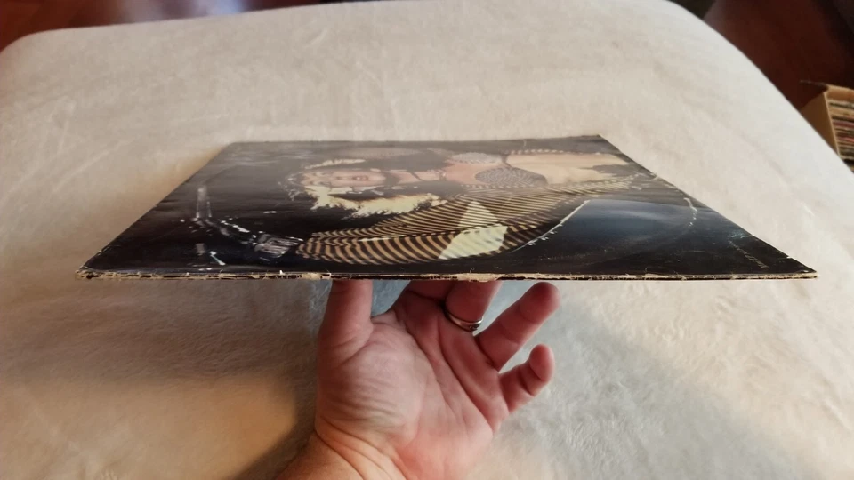 Kate Bush Mini LP Self Titled 1983 EMI America Promo MLP 19004 EX/VG+ VINYL  - Image 3 of 4