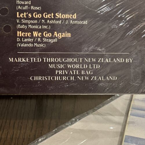 RAY CHARLES Sealed "The Legend Lives" Vinyl LP Album MWT L8015 New Zealand. - Picture 3 of 8
