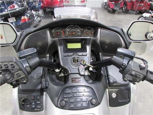 2007 Honda GOLDWING GL1800 - Picture 7 of 9