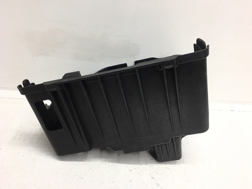 07-09 Suzuki Vitara XL7 Battery Tray Box - Picture 3 of 5