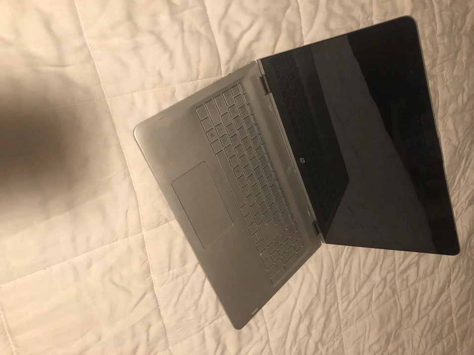 Portátil HP ENVY x360 m6 Convertible Intel i7-7500U, 16 GB, Sin HD. Foto 4 de 4