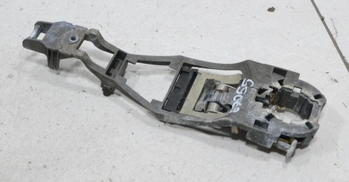 VW Passat 3B Limo Bj 2000 Halter Rahmen Tür Griff aussen vorne LINKS #87255-E293