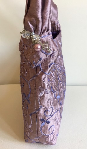  HANDBAG- ELEGANT SILK DAY/EVENING BAG- HAND MADE - UNIQUE  - PRICE REDUCTION!! - Picture 3 of 12