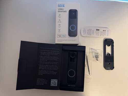 Blink Video Doorbell | TwoWay Audio | HD Video | Motion & Chime | Wireless/Wired - Picture 2 of 4