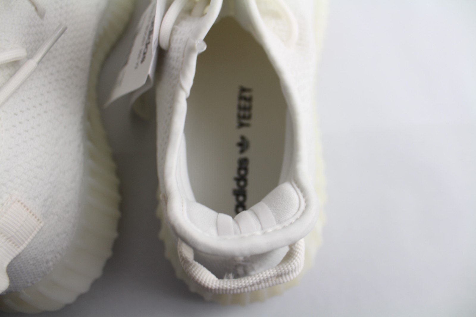 Adidas Yeezy Triple V2 Triple Yeezy Blanc Taille 11 Authentique prêt à Expédier fe7b53 Adidas Yeezy Triple V2 Triple Yeezy Blanc Taille 11 Authentique prêt à Expédier fe7b53