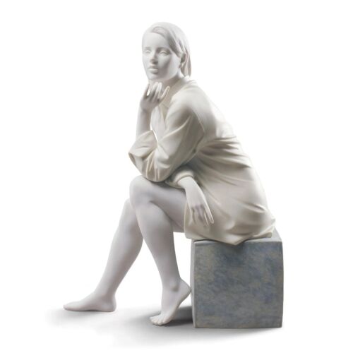 Lladro Elegant Youth Collection In My Thoughts Woman Figurine 1009243 - Picture 1 of 2