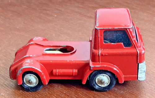 Vintage Husky Models Ford D-Series Truck Red - Picture 2 of 7