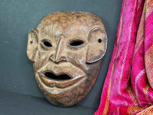 Old Nepalese Carved Wooden Mask …beautiful collection and display piece - Picture 2 of 7