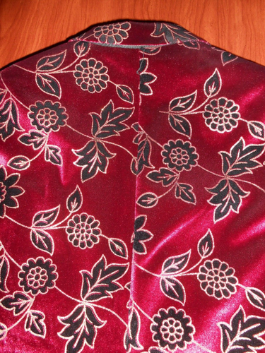 Men's Heart & Dagger Tuxedo Jacket Burgundy, Black & Gold Pattern Velvet Size 42 - Picture 13 of 18