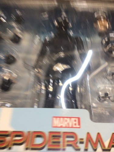 Medicom Toy MAFEX 125 SPIDER-MAN Far from Home Stealth Suit Figure No.125 Sealed - Picture 11 of 12