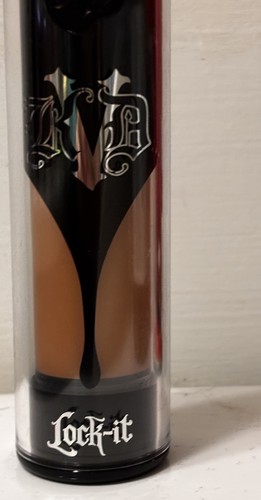 KVD Kat von D Lock It flüssige Foundation 1,0 Oz. Medium 58 warm. Neu ohne Karton.
