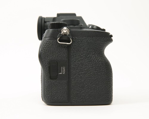 Sony a7 IV Mirrorless Digital Camera (Body Only) 33MP Full-Frame, 4K 60p Video - Picture 6 of 11