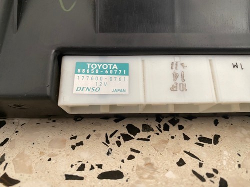 Lexus GX470 Climate Control OEM Non-Navigation - Picture 4 of 4