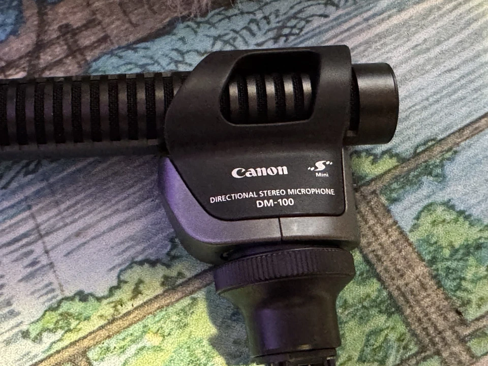 Micrófono estéreo direccional Canon DM-100 mini zapata avanzada videocámaras VIXIA Foto 2 de 4