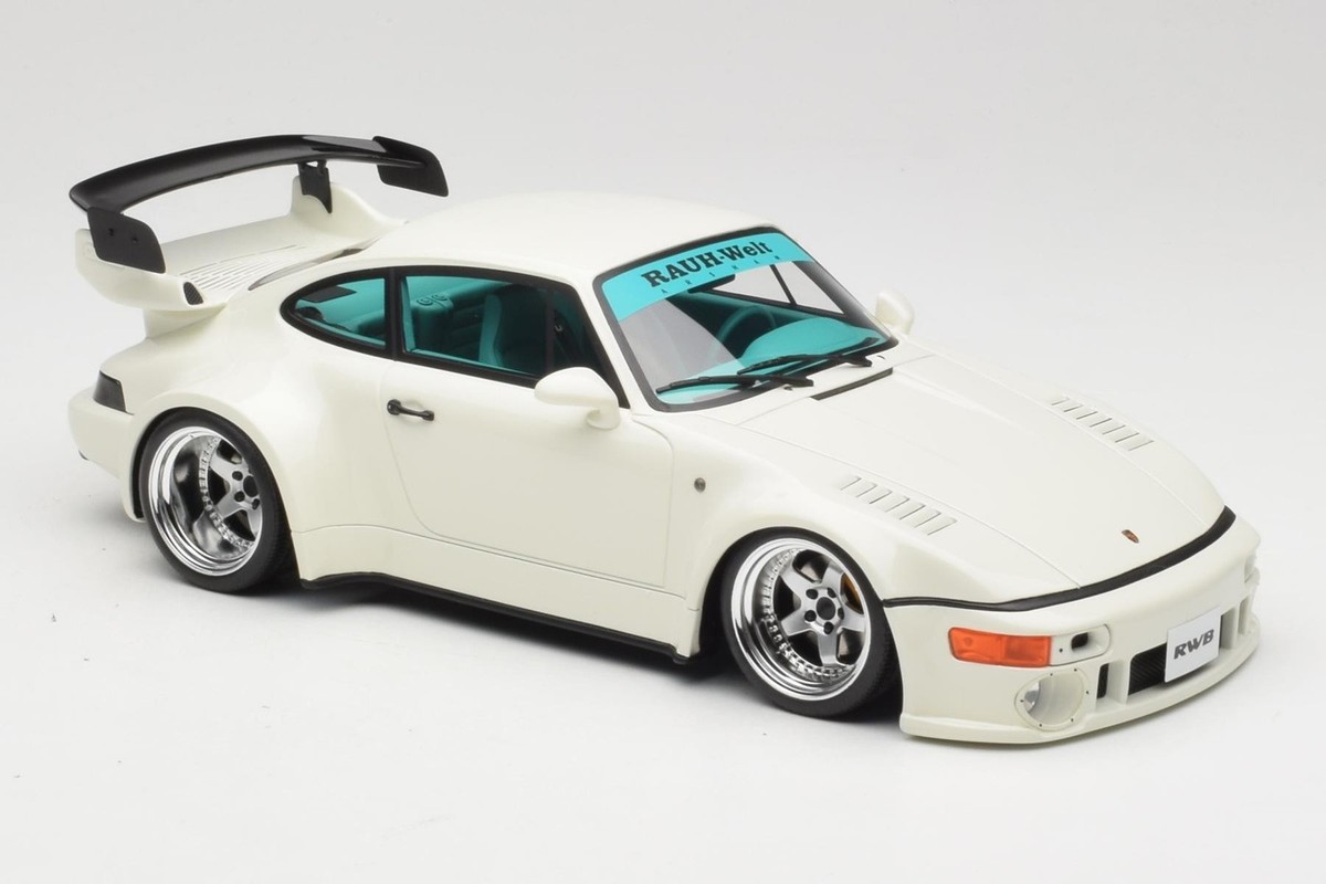 GT506 Porsche RWBA 911 Flat Nose Grand Prix White GT Spirit