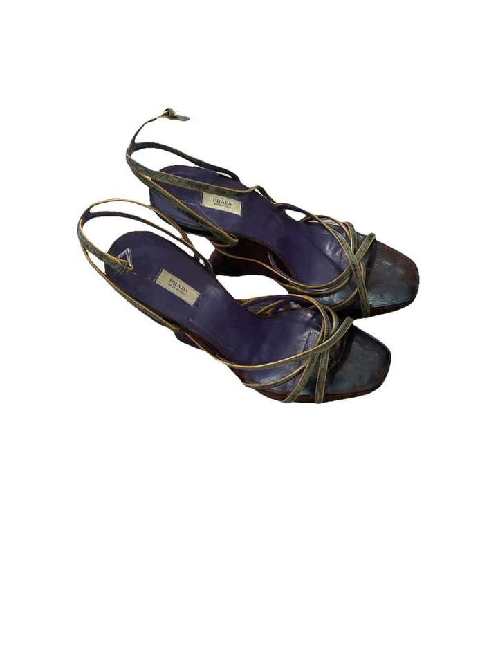 Tacones altos Prada púrpura anticuados para mujer Foto 2 de 4