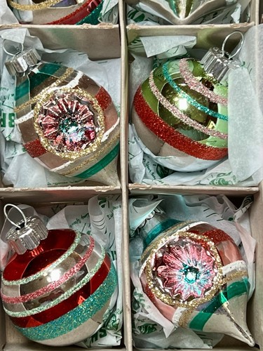 18 CHRISTMAS RADKO GLASS ORNAMENTS BALLS BELLS REFLECTORS GLITTER STRIPES - Picture 8 of 14