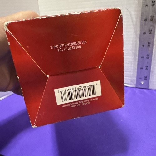 Winnie The Pooh -  Ball Ornament Used - Picture 4 of 5