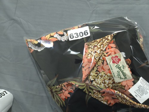 Hilo Hattie Shirt Mens Quadruple Extra Large Black Hawaiian Button Up Floral - Picture 8 of 8