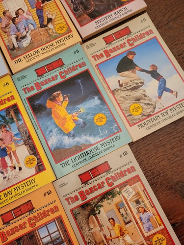 Lot of 10 The Boxcar Children Gertrude Warner Chapter Books RANDOM MIX SET - Imagen 5 de 8