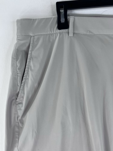 Redvanly Shorts Men XXL Beige Golf Performance Lightweight Nylon Blend Read - Picture 4 of 16