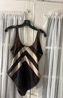 Foto 9 di 12