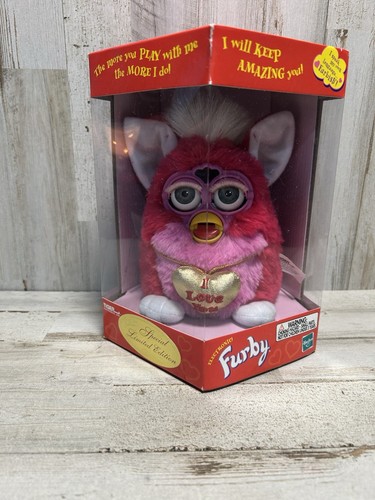 1999 HASBRO Tiger Electronics Special Limited Edition Valentine's Furby #70-888