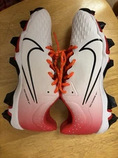 Nike Women's Softball Cleats Size 7 New