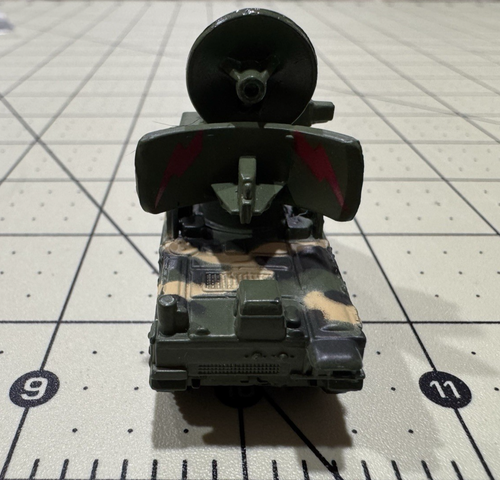 MICRO MACHINES Military LRS-1 Straight Flush Radar Tank 1991 LGI Galoob (T-39) - Picture 3 of 15