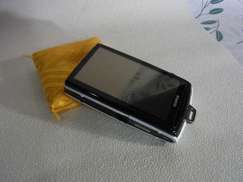 Fujifilm FinePix Z1000EXR,White,Excellent,16MP,5x,f/3.9,3.5inch from Japan USED - Picture 21 of 24