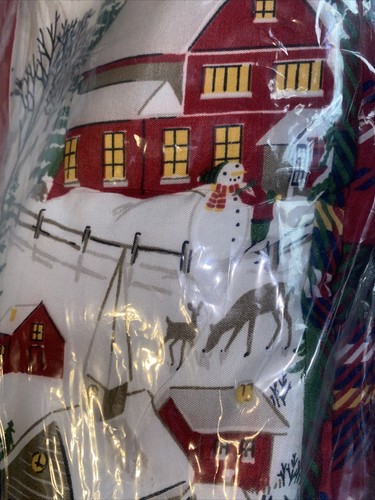3 Piece Holiday Reversible Queen/Full Comforter Set. Plaid And Holiday Scene - Picture 5 of 12