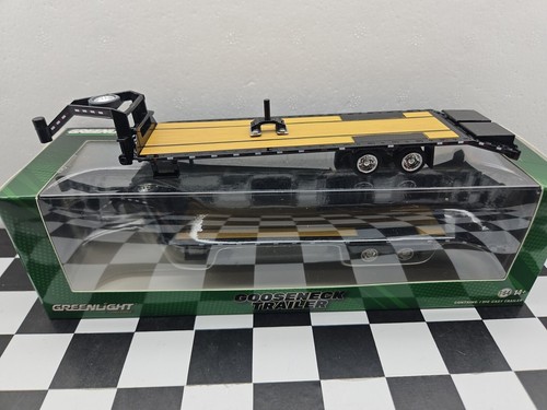 1:64 GreenLight gooseneck Flat Bed trailer hitch tow truck ford chevy dodge - Picture 3 of 6