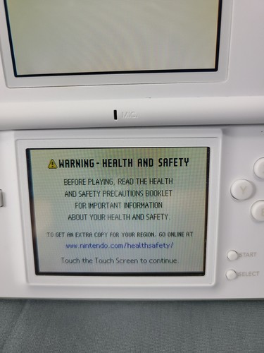 Nintendo DS Lite Handheld System-White. Read description - Picture 2 of 12