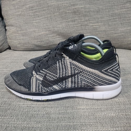 Nike Free TR 5.0 Flyknit Laufschuhe 718785-004 schwarz weiß Damengröße 10,5