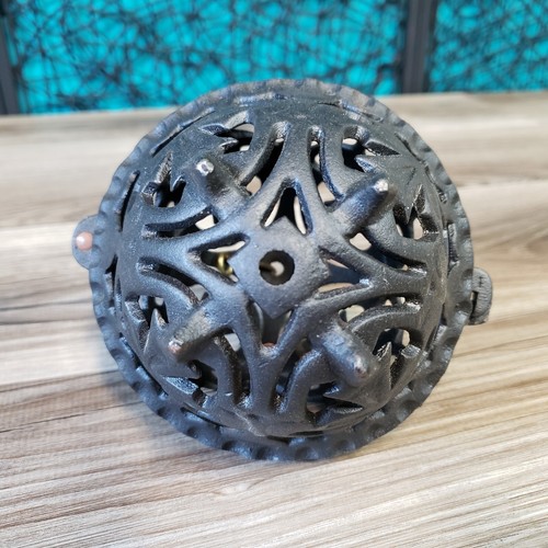 Vintage Cast Iron String Dispenser Yarn Twine Holder Footed Basket - Picture 10 of 12