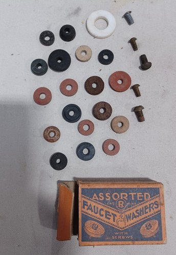 Vintage Box Assorted Washers with Screws - Picture 4 of 4