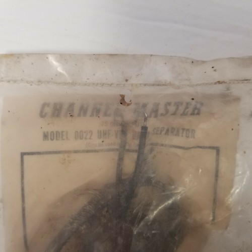 Vintage Channel Master Model 0022 VHF UHF Band Separator, NOS - Picture 2 of 5