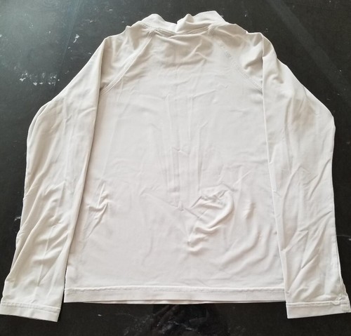 OshKosh Boys' shark Rash guard  size 6 - Picture 4 of 4