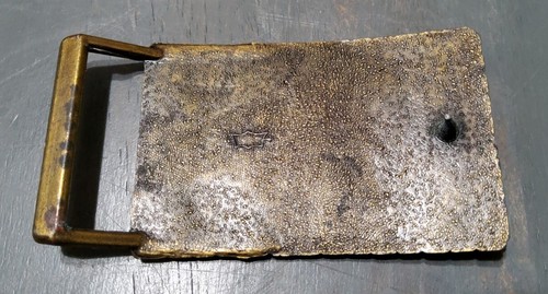 Hebilla de cinturón Eagle Flying Over Mountauns tono dorado metal vintage - Imagen 3 de 3