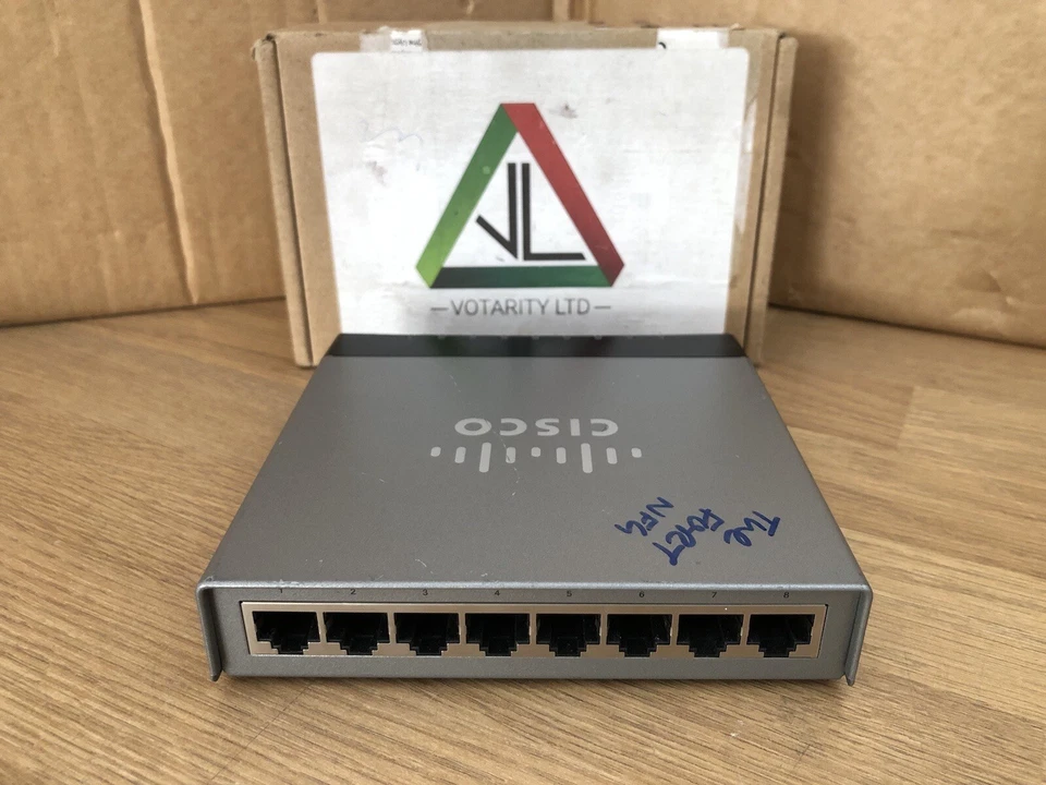 Cisco SF100D-08 with No UK PSU Cisco 8-Port 10/100 Switch Cisco SD208T -Inc VAT - Image 2 of 4