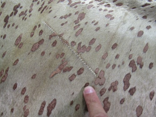 Alfombra de cuero de vaca lavada con ácido rosa apagado tamaño: 7,7' X 7,3' alfombra de piel de vaca rosa C-1194 - Imagen 8 de 9