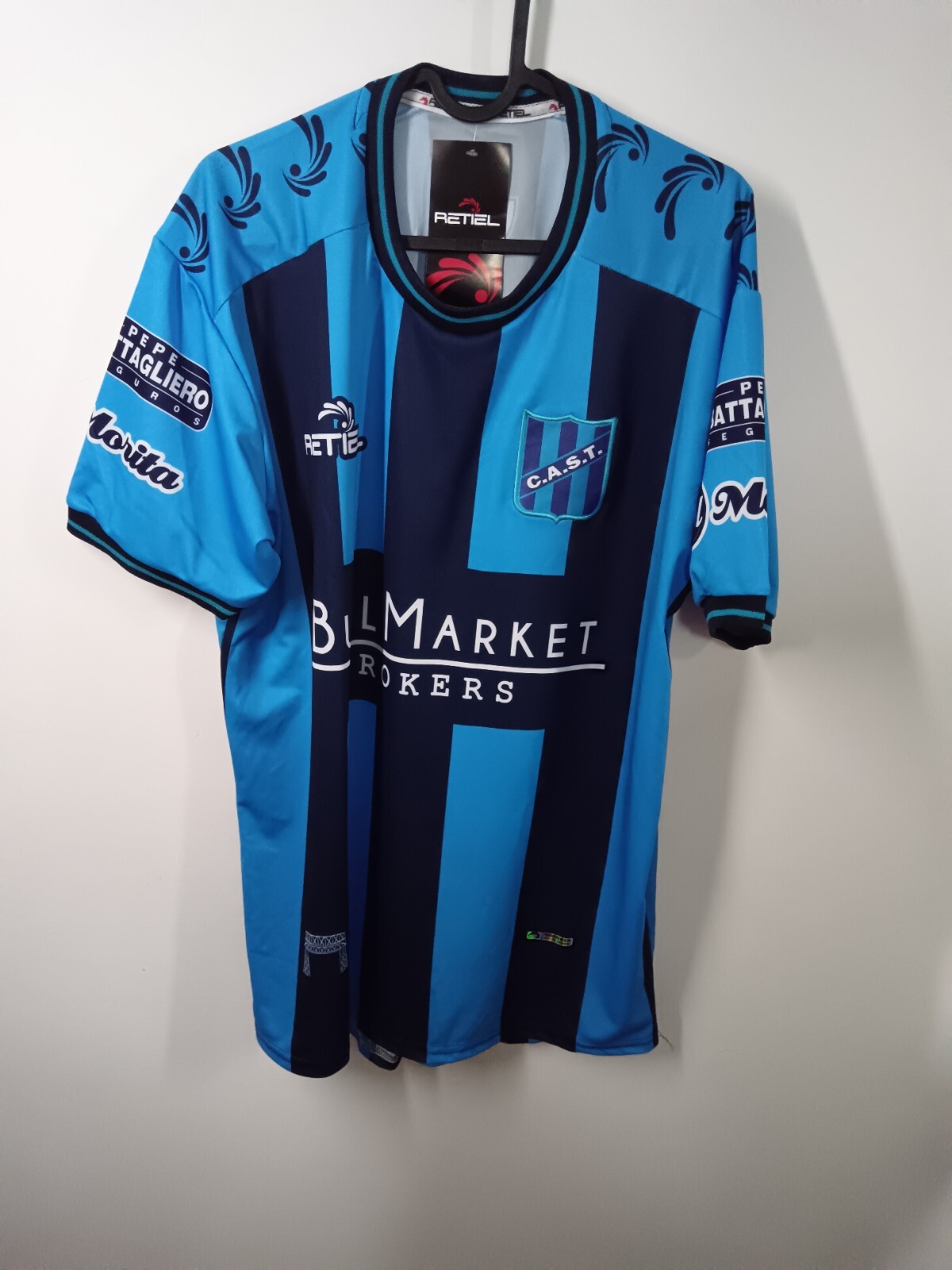 Foto 1 di 10