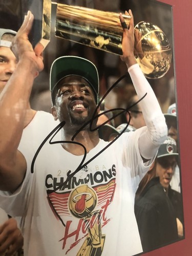 Dwyane Wade Signed Miami Heat 8x10 Photo HOF NBA Champion Proof - Picture 2 of 5