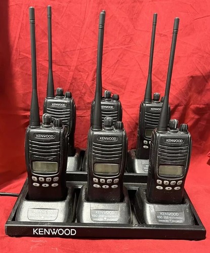 6 radia KENWOOD TK3312-1 UHF 450-520MHZ 5 W z ładowarką.