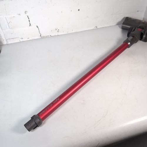 Dyson V6 Total Clean SV04 Vacuum Cleaner With Charger - Picture 8 of 10