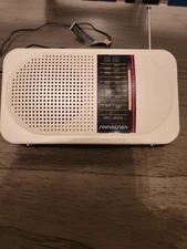 Soundesign 2204 Portable Emergency Am-Fm 2 Band Portable BoomBox Compact Radio