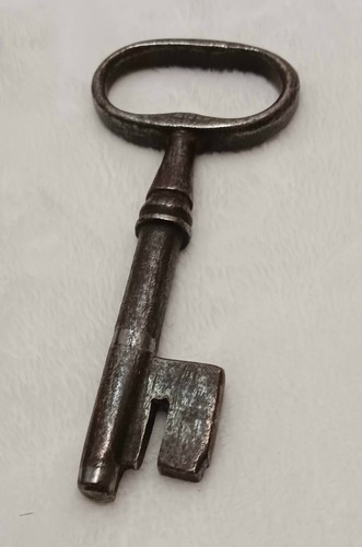 Lock Indian Old Vintage Iron Lock With Key Hand Made Unique Collectible - Picture 6 of 7