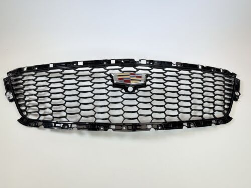 2019-2023 Cadillac XT4 Sport Front Grille W/out Camera OEM - Foto 2 di 7