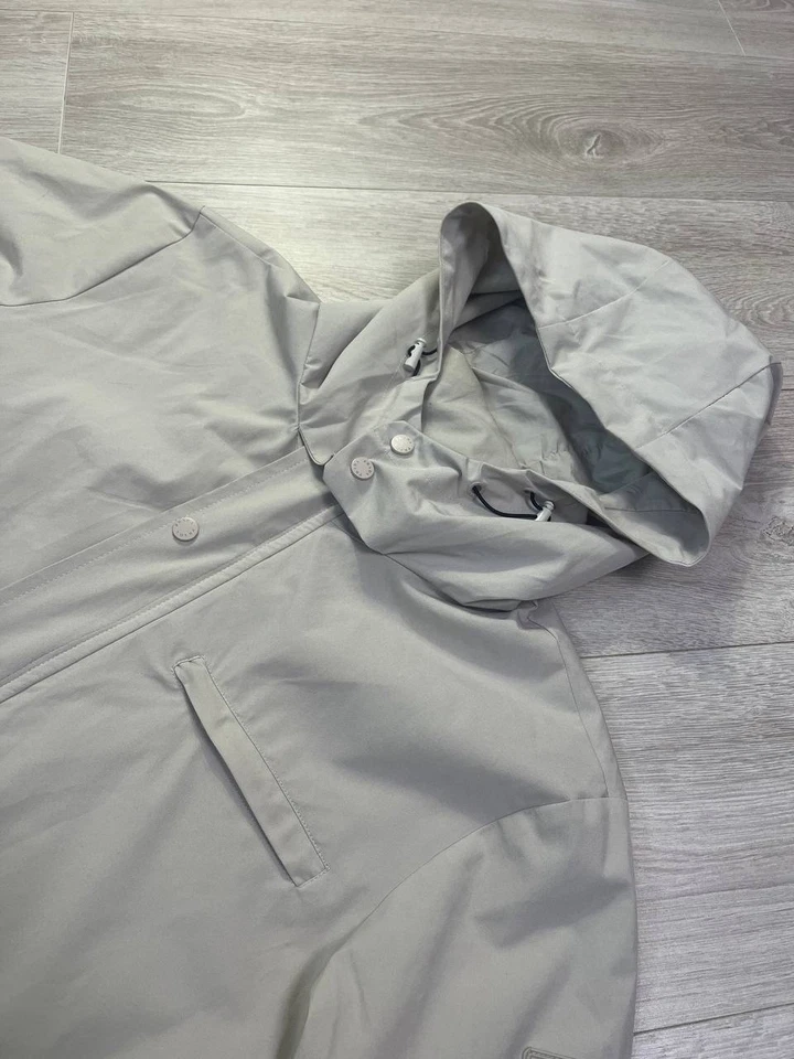 Chaqueta con capucha vintage Prada cremallera nailon para hombre talla 50 Foto 3 de 4